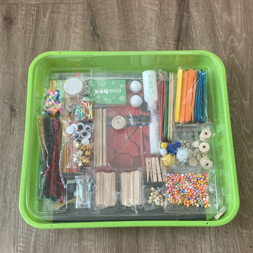 Think! Inventor's Box - Green - Picture 2 of 4